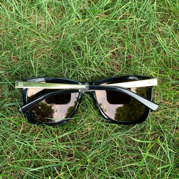 Michael Kors sunglasses. - Picture 3 of 6